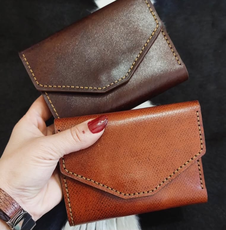 کیف پول چرم دستدوز باقیمت به صرفه
