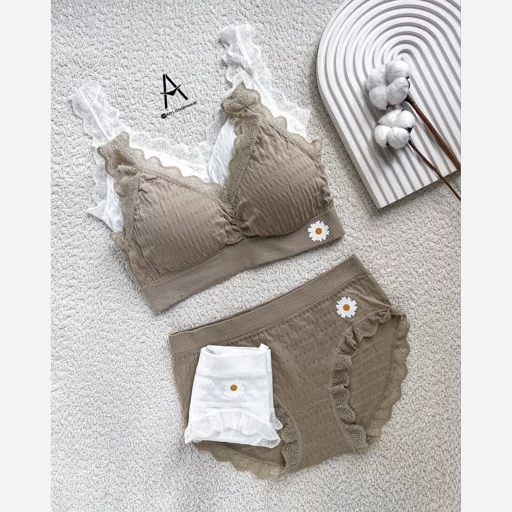 تصویر 3 از ست راحتی و نخی نیم تنه شورت با طرح بابونه