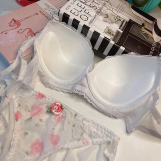 تصویر 4 از ست سوتین و شورت عروس