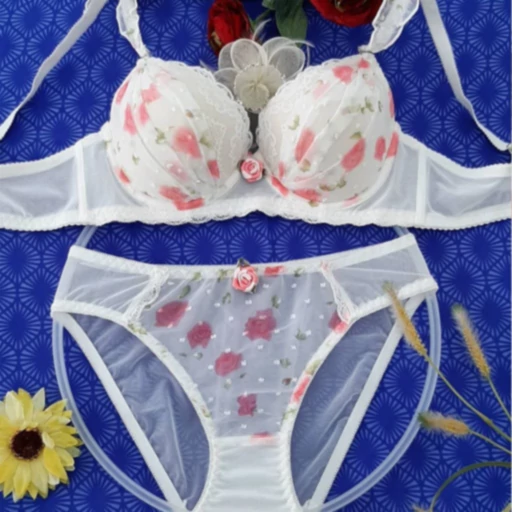 تصویر 3 از ست سوتین و شورت عروس