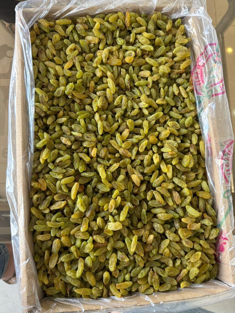 قیمت مرغوبترین کشمش سبز قلمی کاشمر + لیست قیمت ۱۴۰۴