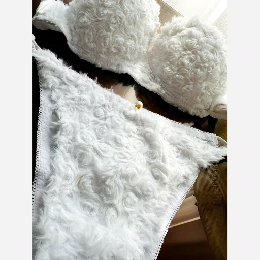 تصویر 3 از ست شورت و سوتین اسفنجی پشمی شاین