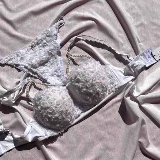 تصویر 2 از ست شورت و سوتین اسفنجی پشمی شاین