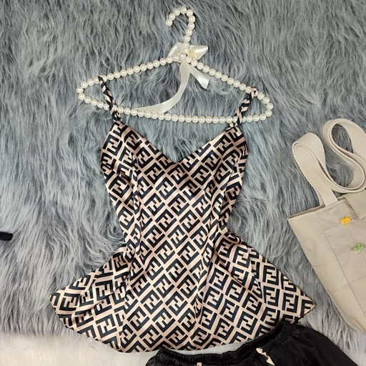 تصویر 4 از ست تاپ و شلوارک لاکچری ساتن الیکس ابریشم