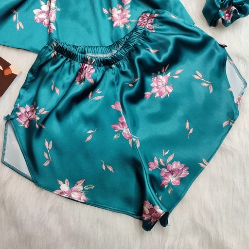 تصویر 2 از خرید ویژه ست لباس خواب زنانه دو تکه ساتن