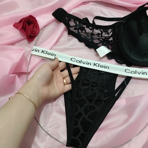 تصویر 3 از ست شورت و سوتین اسفنجی فنردار فانتزی مخمل