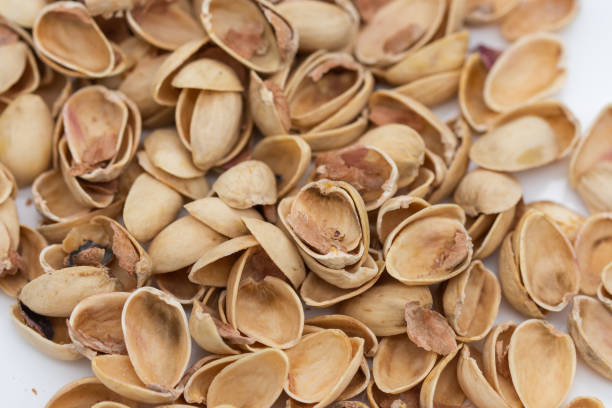 تصویر 2 از پوست پسته خشک شده مناسب کود آلی کمپوست