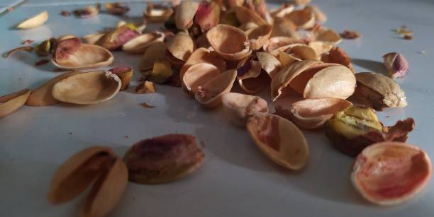 تصویر 1 از پوست پسته خشک شده مناسب کود آلی کمپوست