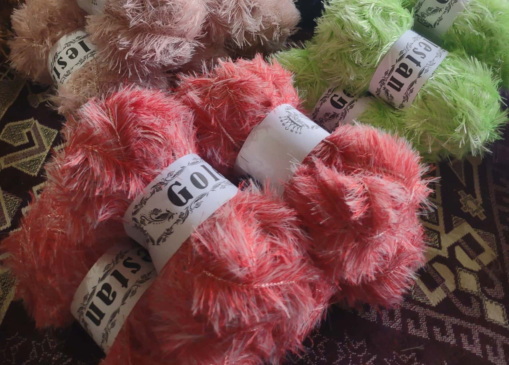 تصویر 2 از نخ یوموش کیلویی گلستان با رنگ‌ بندی  متنوع