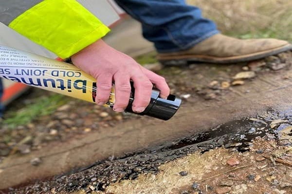 تصویر 2 از اسپری قیر مایع رنگی + مصارف متفاوت