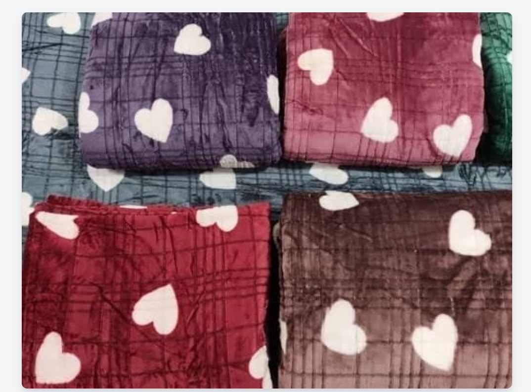 تصویر 1 از خرید پتو مسافرتی قلبی + فروش استثنایی