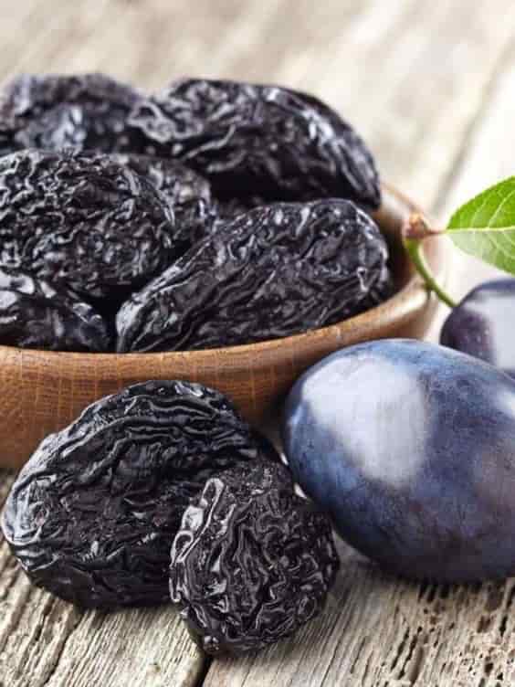 آلو سیاه مرغوب با طعم ترش و خواص عالی