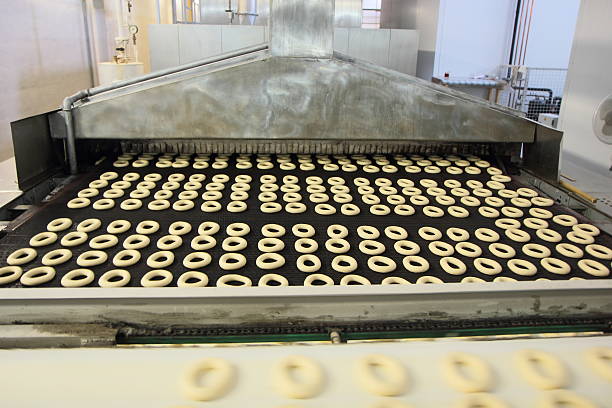 تصویر 1 از راه‌ اندازی خط تولید دونات با ظرفیت ۲۰۰ تا ۱۲۰۰۰ عدد در ساعت