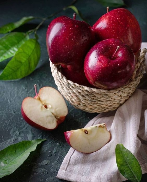 تصویر 3 از انواع سیب قرمز و سبز و زرد و باغی با خواص عالی و تازه