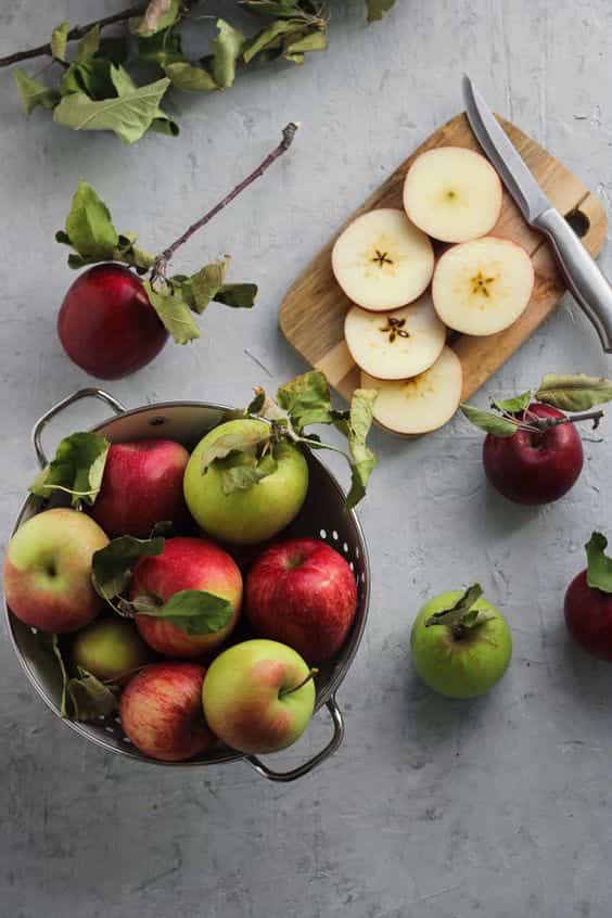 انواع سیب قرمز و سبز و زرد و باغی با خواص عالی و تازه