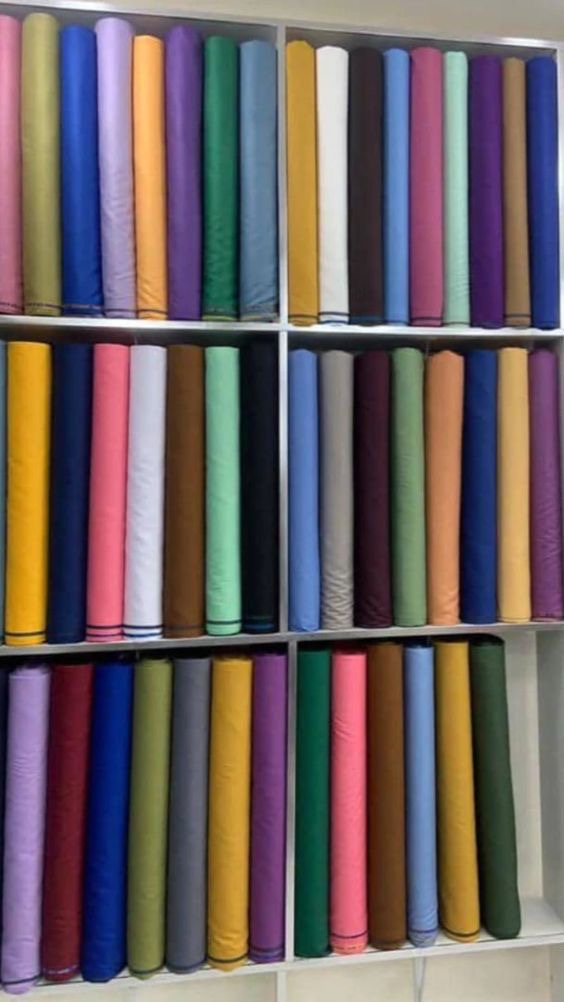 تصویر 4 از پارچه کرپ با حالت ریزشی و مناسب مانتو و شومیز های شیک