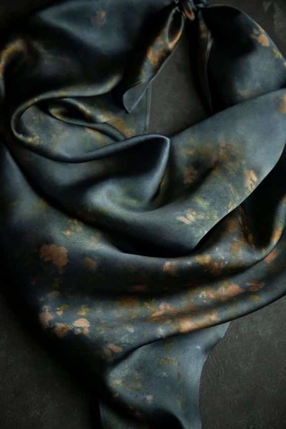 پارچه مازراتی با ایستایی عالی و مناسب دوخت مانتو و لباس رسمی