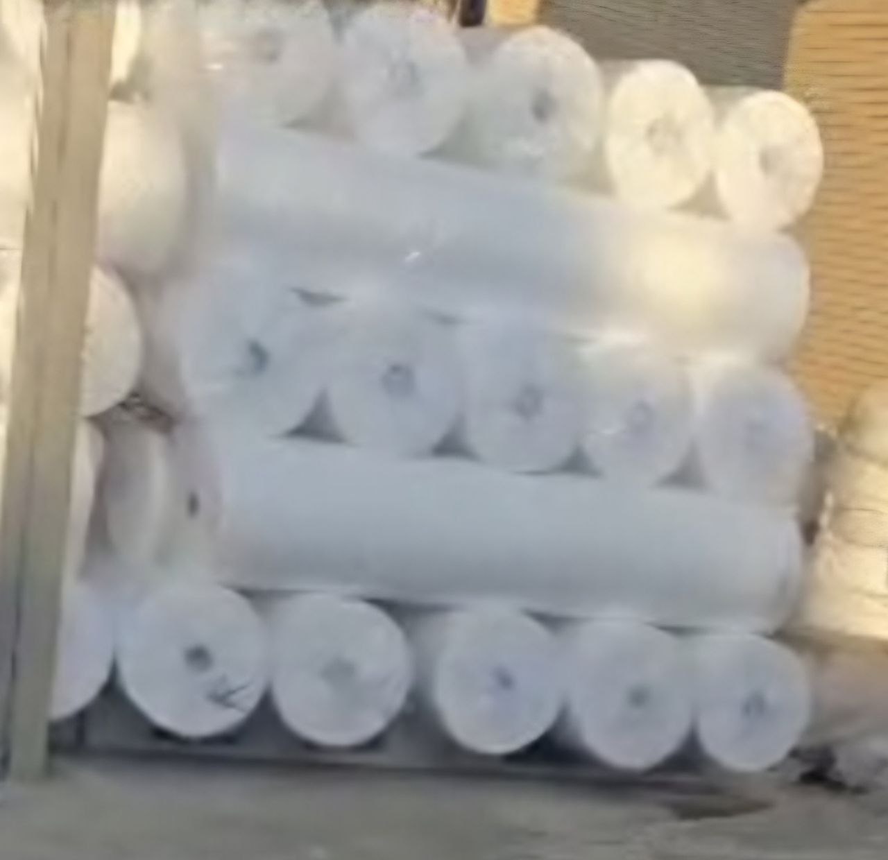 تصویر 1 از فروش ویژه کاور ضد سرما کشاورزی عرض ۵ متر به قیمت عمده + خرید کاملاً بی واسطه