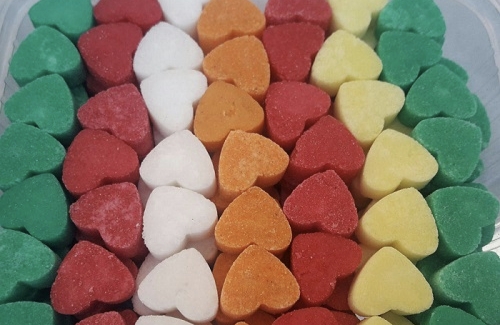 تصویر 2 از قند تزیینی ارگانیک با رنگ‌ های طبیعی گیاهی