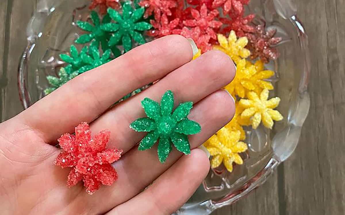 قند تزیینی ارگانیک با رنگ‌ های طبیعی گیاهی