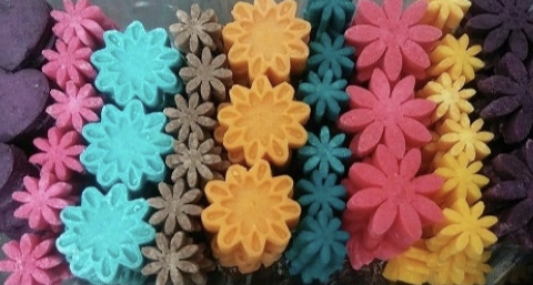 تصویر 1 از قند تزیینی ارگانیک با رنگ‌ های طبیعی گیاهی