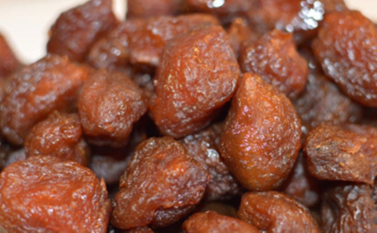 تصویر 4 از آلو بخارا سیاه با طعم خاص و رنگ جذاب