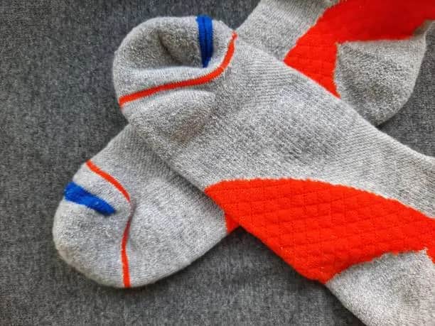 تصویر 3 از جوراب ورزشی زنانه سبک