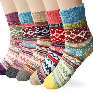 تصویر 3 از جوراب ورزشی روی لگ بلند