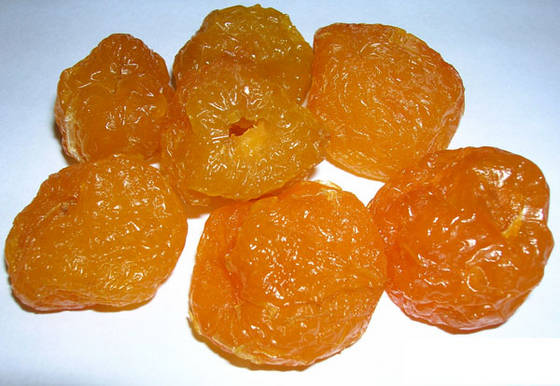 آلو بخارا روشن انتخابی جذاب برای ترکیب های خوش طعم