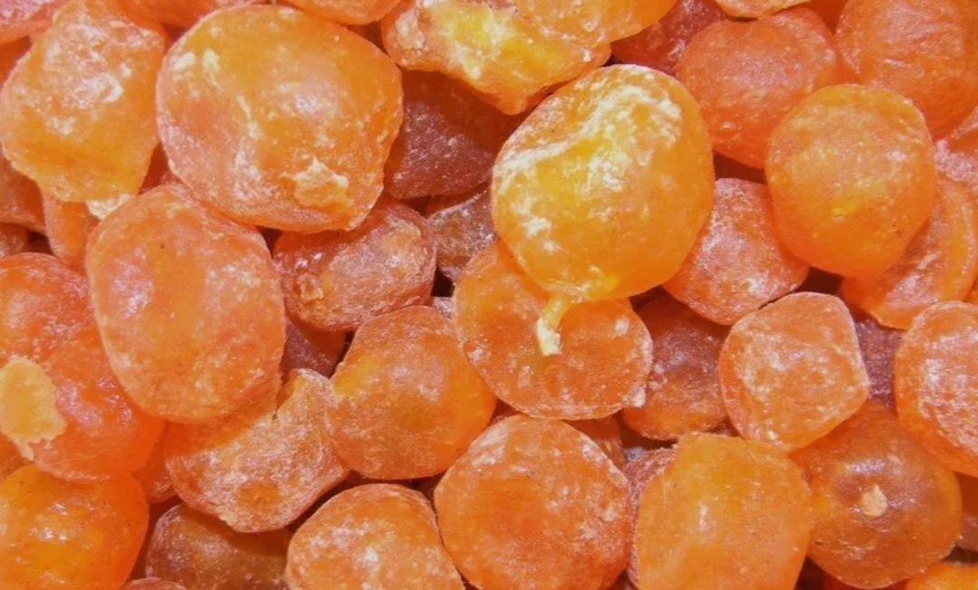 تصویر 1 از آلو بخارا شوقانی با کیفیت تازه و طبیعی