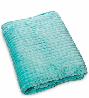 تصویر 2 از پتو مسافرتی جناغی با الیاف نرم