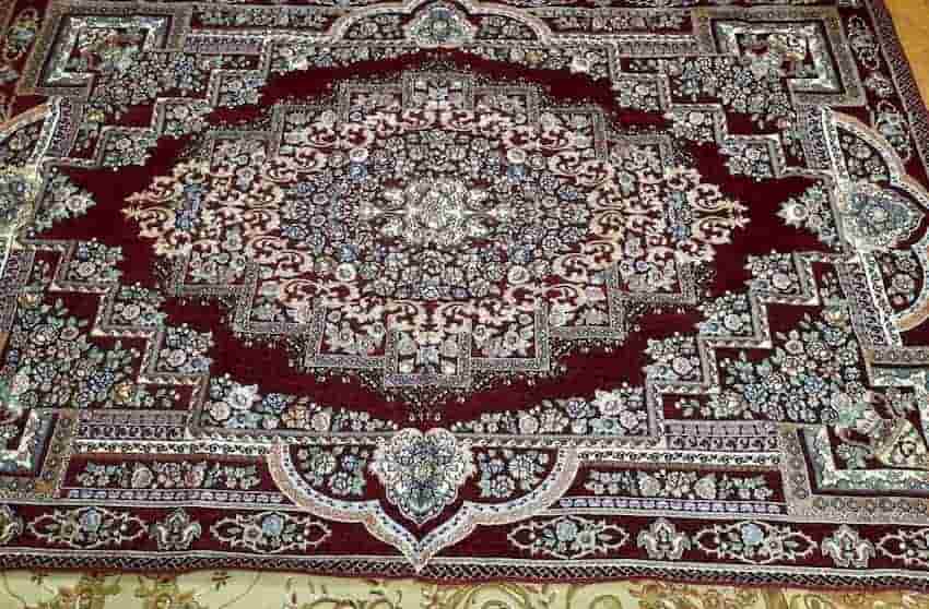 تصویر 1 از رو فرشی 6 متری مخمل زرشکی با جلوه شیک برای سالن و پذیرایی