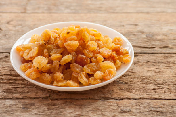 انواع کشمش طلایی بناب مقرون به صرفه