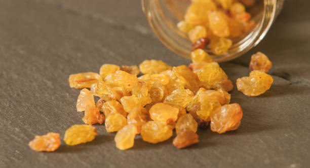 مرغوب ترین کشمش طلایی پلویی بهترین بسته بندی