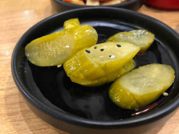 تصویر 4 از خیارشور قلمی با بافت ترد و طعم خوش نمک