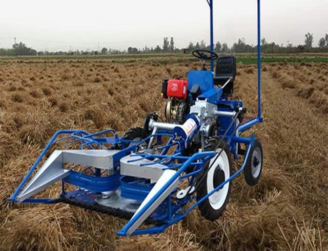 تصویر 1 از دروگر چهار چرخ قدرتمند برای کار در زمین های متنوع