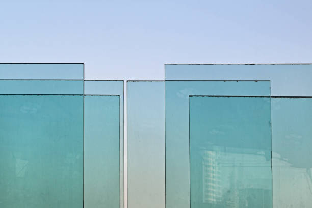 تصویر 1 از شیشه سکوریت با دوام بالا و لبه های پرداخت شده