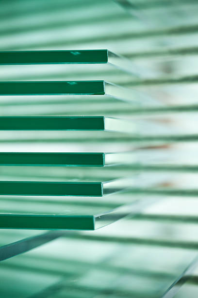 تصویر 4 از شیشه ضدگلوله با لایه های مستحکم و ایمنی بالا