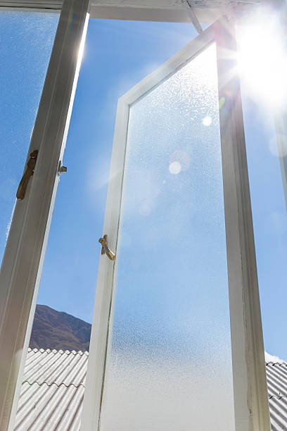 تصویر 2 از شیشه نشکن با مقاومت ضربه ای بالا و ایمنی کامل