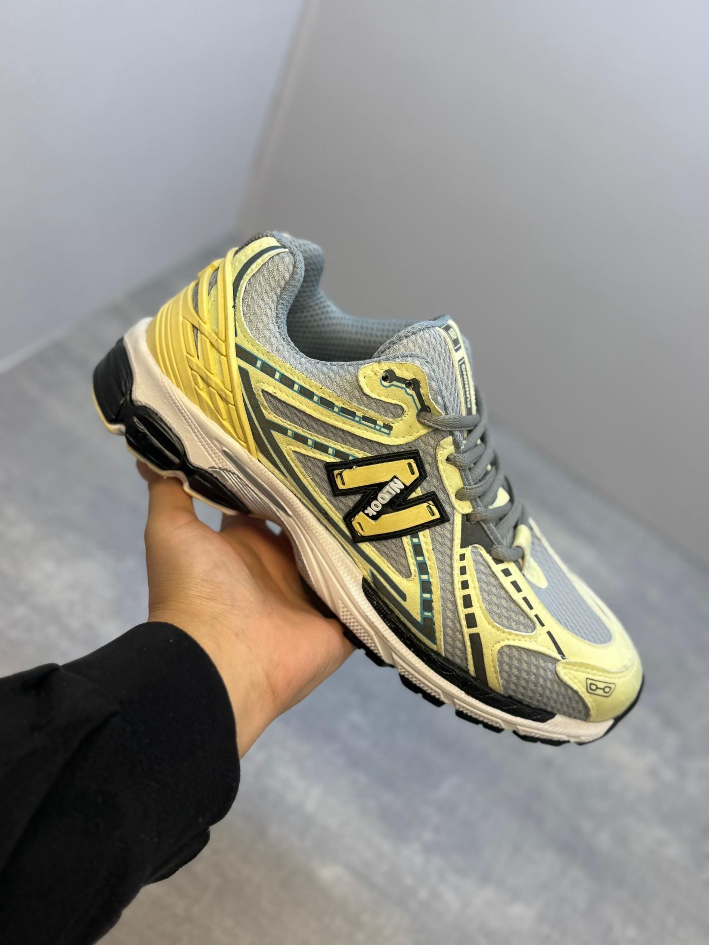 کتونی نیوبالانس مردانه فروش استثنایی