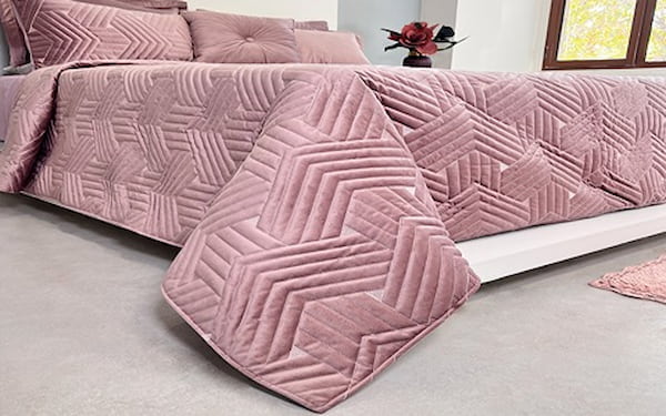 تصویر 1 از رو تختی خز دار با دوخت حرفه‌ ای و با دوام