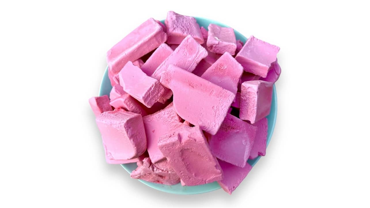 تصویر 3 از بستنی خشک وانیل توت فرنگی با طعمی دوگانه و جذاب انتخابی مطمئن