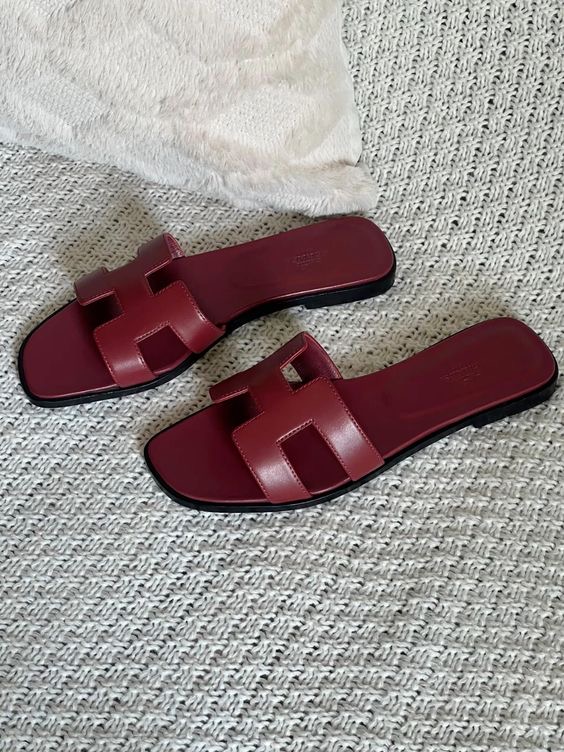 تصویر 5 از صندل زنانه مجلسی با بند های ظریف و طراحی جذاب