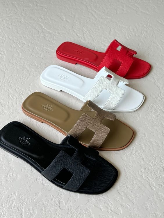 تصویر 4 از صندل زنانه مجلسی با بند های ظریف و طراحی جذاب