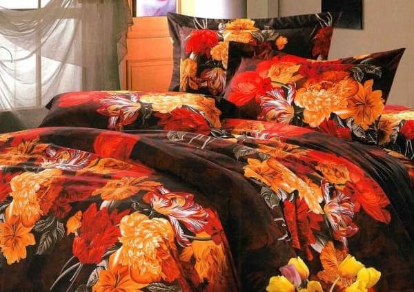 رو تختی گل‌ دار رمانتیک برای دکور عاشقانه