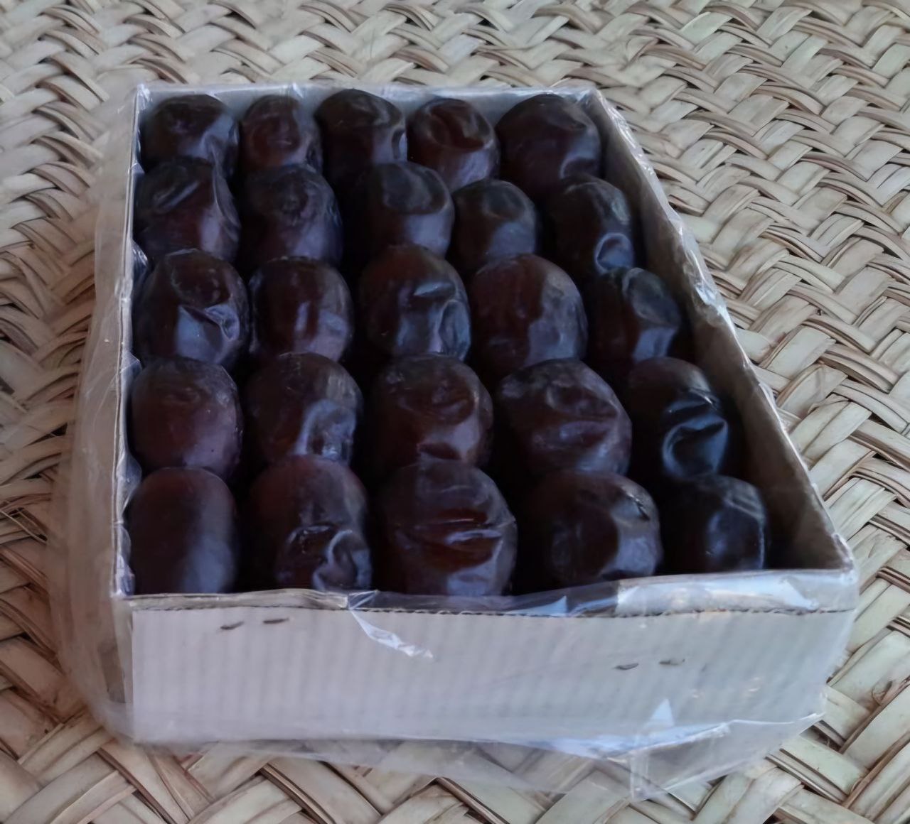 تصویر 3 از خرما مضافتی بم نیم کیلویی درجه 1 + صادرات به کشور ترکمنستان اوزبکستان و قزاقستان