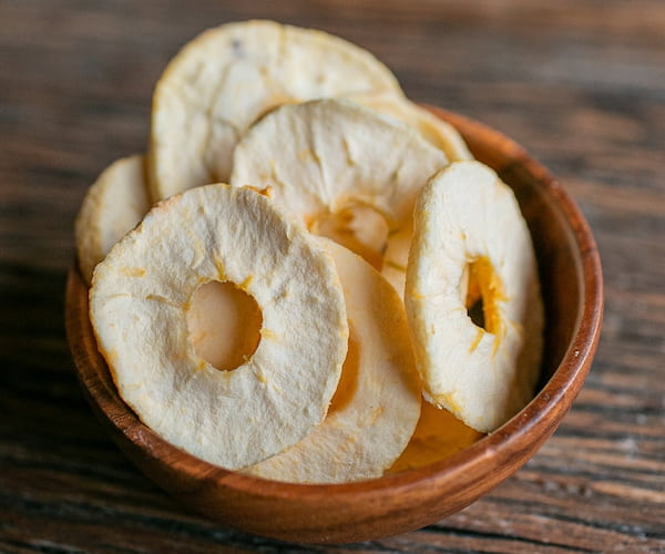 تصویر 2 از سیب خشک چیبسی خوشمزه و ترد مناسب میان وعده سالم