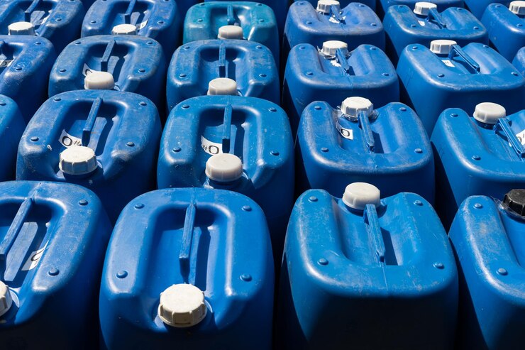 تصویر 5 از مایع ظرفشویی پریل 4 لیتری با حجم بالا و فرمول غلیظ برای شستشوی طولانی