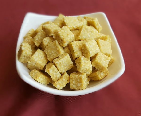 سیب خشک حبه ای سالم و مغذی برای مدرسه و محل کار