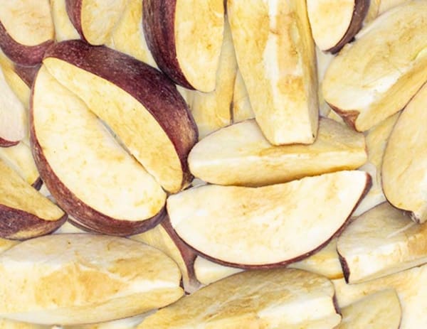 سیب خشک پفکی بسته‌ بندی شده مناسب پذیرایی و هدیه